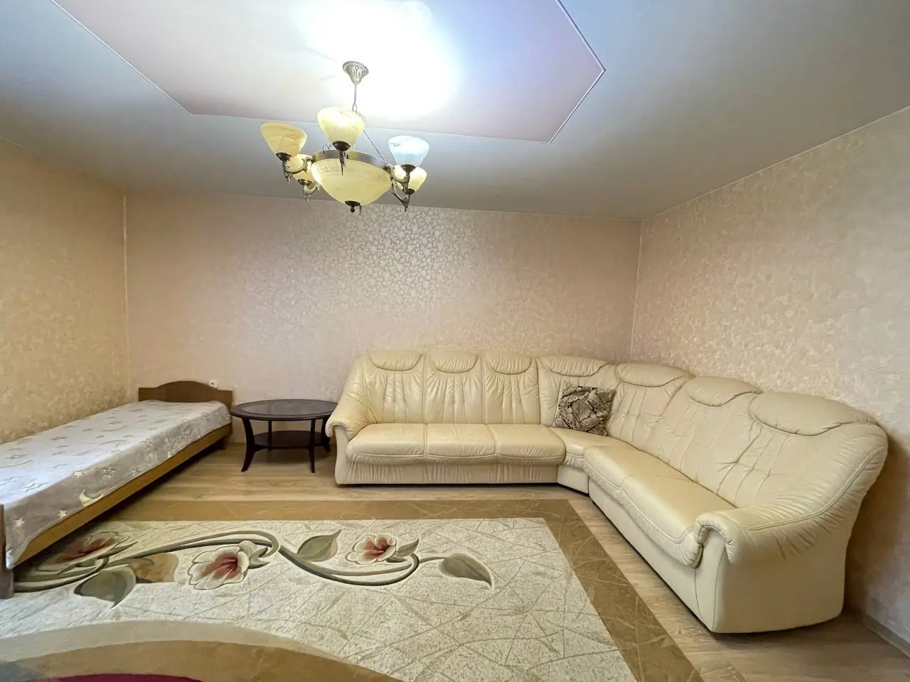 3 room appartment for daily rent in Mozyr, Yunosti blvd. 90