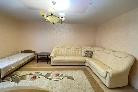 Two-bedroom apartment for daily rent in Mozyr, Yunosti blvd. 90
